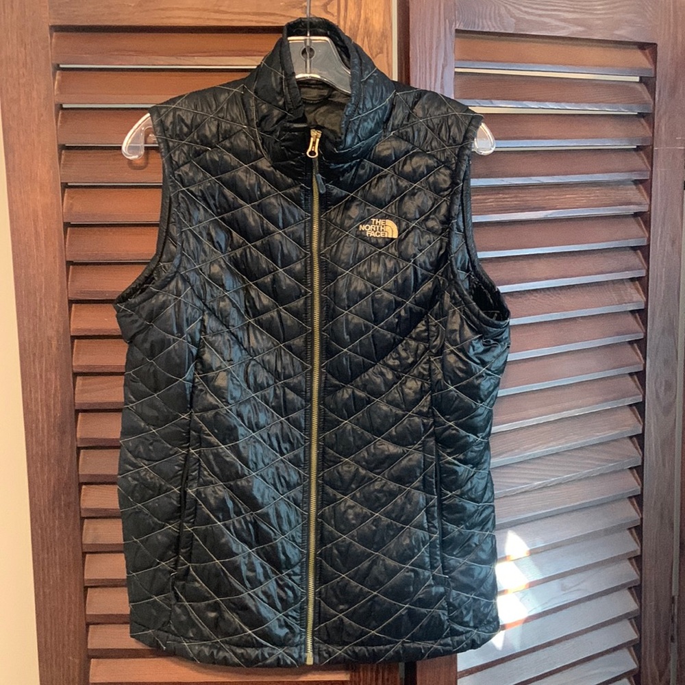 North Face thermoball puffy vest, size L